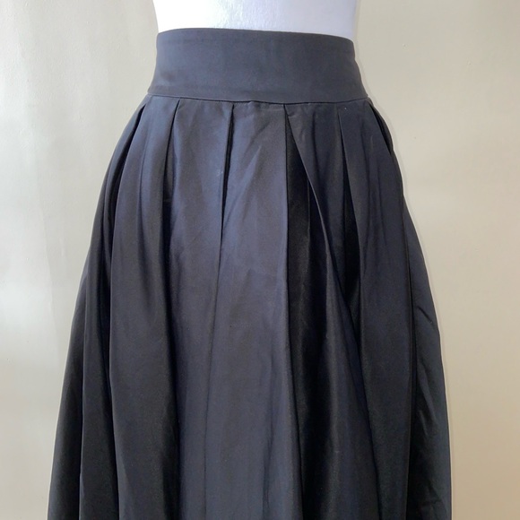 Chic Black High Low Skirt - Picture 5 of 10
